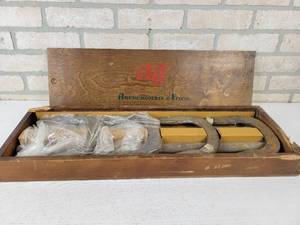 Vintage Abercrombie and Fitch Horseshoe Set in Wood Case