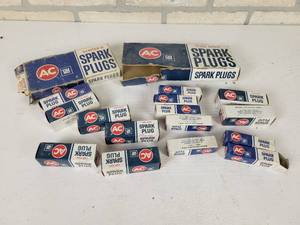 lot 303 image: Lot of Vintage GM Spark Plugs in Boxes - All Appear Used