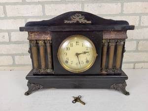 lot 317 image: Antique Sessions Clock Co. Wind-Up Mantle Clock with Key