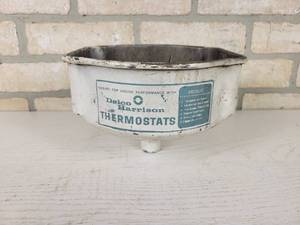 lot 368 image: Vintage DELCO HARRISON Oil Funnel