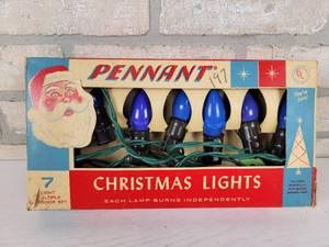 lot 396 image: Vintage PENNANT Christmas Light Set in Original Box