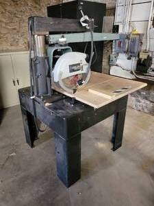 DELTA Radial Arm Saw - Model No. 33-401