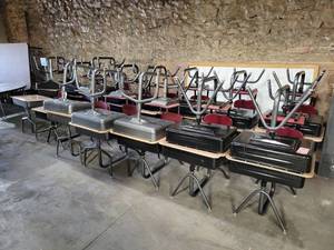 (28) Student Desks