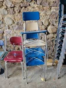 (6) Stackable Student Chairs