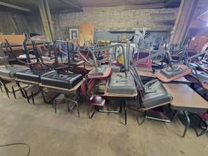 (28) Student Desks