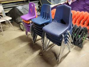(16) Stackable Student Chairs