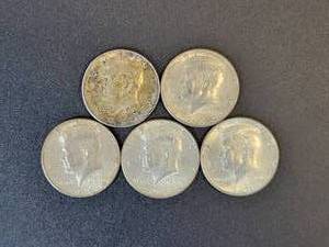 lot 468 image: (5) Kennedy US half Dollars - 90% Silver - All are 1964