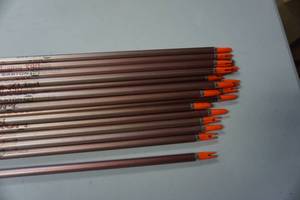 lot 22 image: 18 - Easton Maxxum Quattro Arrows