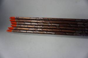 lot 23 image: 6 - Easton Gamegetter XX75 Super Lite Tree Leaf Camo Aluminum Arrows