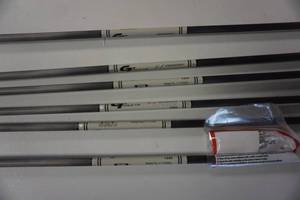 lot 12 image: 6 - Gold Tip Expedition Hunter Carbon Target Arrows