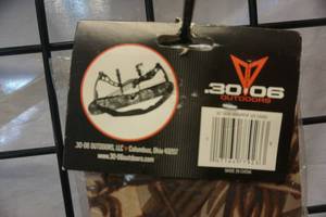 lot 68 image: .30.06 Outdoors Model BW-1 Camo Compound Bow Wrapper