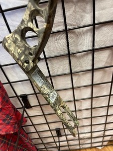 lot 44 image: PSE Archery Research Compound Bow