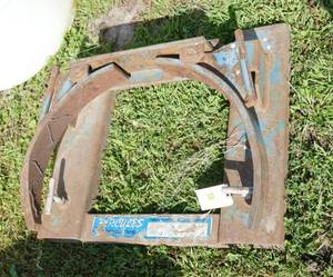 lot 10 image: Hercules 55 gal barrel drum clamp