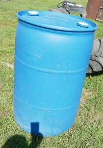 lot 31 image: 3 blue plastic barrels - empty