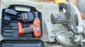 lot 44 image: 12V drill and Delta 8 inch miter saw