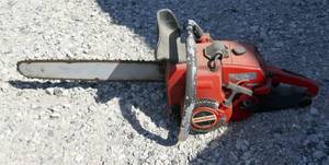 lot 45 image: Jonsereds chain saw - has compression
