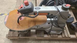 lot 42 image: Craftsman 16 inch Scroll Saw BR