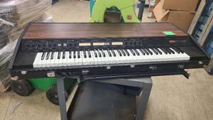 lot 5 image: Yamaha Portable Electric Piano Model CP35 BR