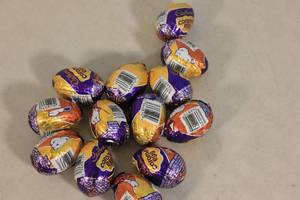 lot 172 image: 12ct Cadbury Caramel Egg Candy