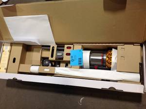 Dyson V15 Detect Cordless Stick Vacuum Cleaner    Customer Returns See Pictures