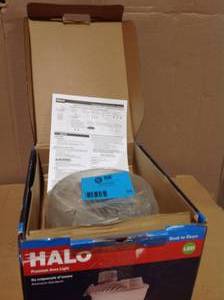 HALO Gray Dusk To Dawn Led Outdoor Area Light Fixture, 10,000 Lm.  Customer Returns See Pictures
