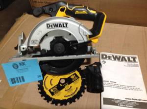 DEWALT 20V MAX Cordless Brushless 6-12 in. Sidewinder Style Circular Saw (Tool Only)  Customer Returns See Pictures