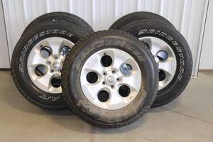 (5) Bridgestone Dueler AT P25570R18 Tires & Rims for Jeep