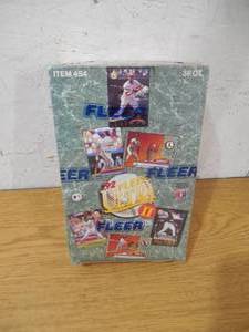 lot 170 image: 1992 Fleer Ultra Baseball Factory Sealed Box - 36 Packs