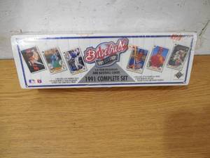 lot 172 image: 1991 Upper Deck Baseball Factory Sealed Complete Set