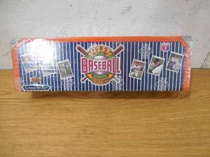 lot 173 image: 1992 Upper Deck Baseball Factory Sealed Complete Set