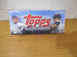 lot 181 image: 1999 Topps Baseball Factroy Sealed Set