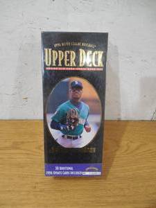 lot 193 image: 1996 Upper Deck Baseball Factory Sealed Set