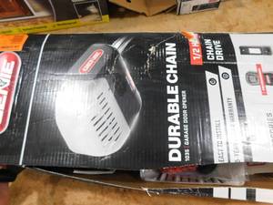 lot 19 image: Genie 12 HP Durable Chain Drive Garage Door Opener