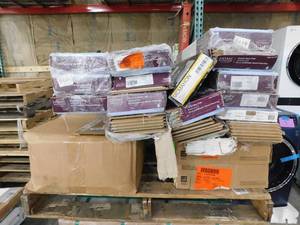 lot 54 image: WHOLESALE PALLET LOT OF FLOORING ITEMS
