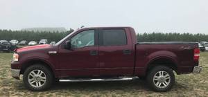 lot 4 image: 2004 Ford F150 Lariat 4X4