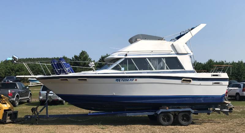 1987 Bayliner Condessa 28 Cabin Cruiser w Trailer