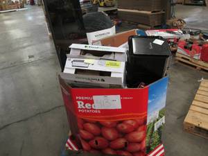 lot 413 image: Pallet of Store Overstock Store and Ecommerce Product and Returns