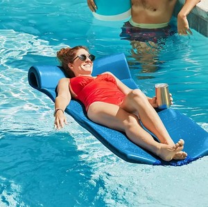 lot 484 image: NEW Members Mark 2 Closed-Cell Foam Deluxe Pool Float Lounge - Aquarius Blue