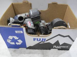 lot 628 image: Lot of USED AS-IS Power Tools - 5 Nailers