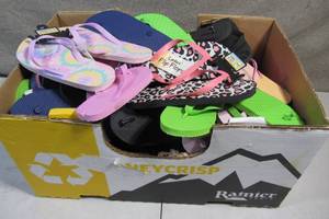 Big Apple Box of Flip Flops Mens Womens Kids