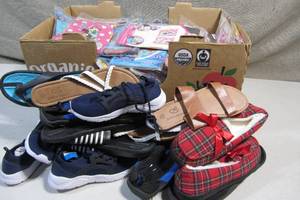 Apple Box of Shoes Slippers Sandals Kids Floaty Wings