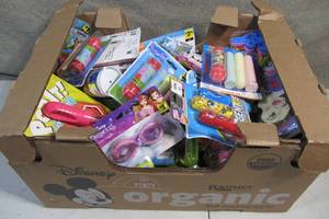 Big Lot Kids Stuff Toys Balloons Bubbles Chalk Gliders and More Pool Stuff