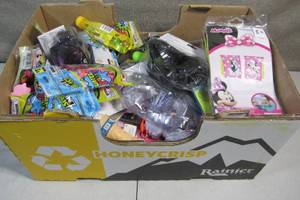 Big Lot Kids Summer Stuff Toys Balloons Bubbles Chalk Gliders and More Pool Stuff