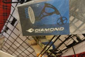 lot 5 image: Diamond By Bowtech Nuclear Ice Compound Bow RH