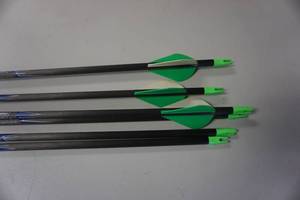 lot 17 image: 6 - Easton Light Speed Super Lite Carbon Arrows