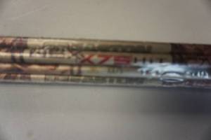lot 25 image: 12 - Easton NEXX 75 Hit Aluminum Arrows