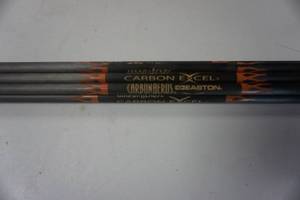 lot 60 image: 7 - Easton Carbon Excel Carbonaerus Carbon Arrows
