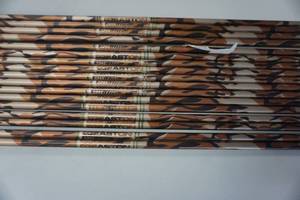 lot 76 image: 17 - Easton XX78 Super Slam 2215 Aluminum Arrows