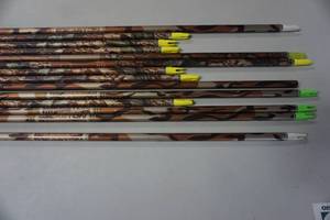 lot 84 image: 6 - Easton XX75 Super Slam Camo Hunter 2213 Aluminum Arrows