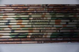 lot 85 image: 16 - Easton Assorted XX75 2114 Aluminum Arrows